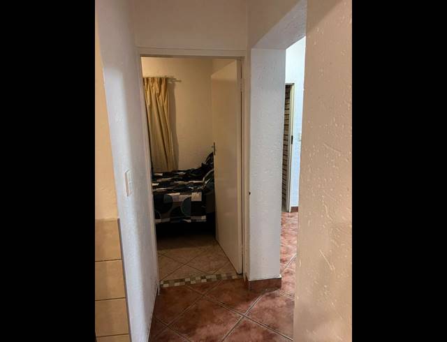 2 BEDROOM APARTMENT FOR SALE IN WATERVAL EAST